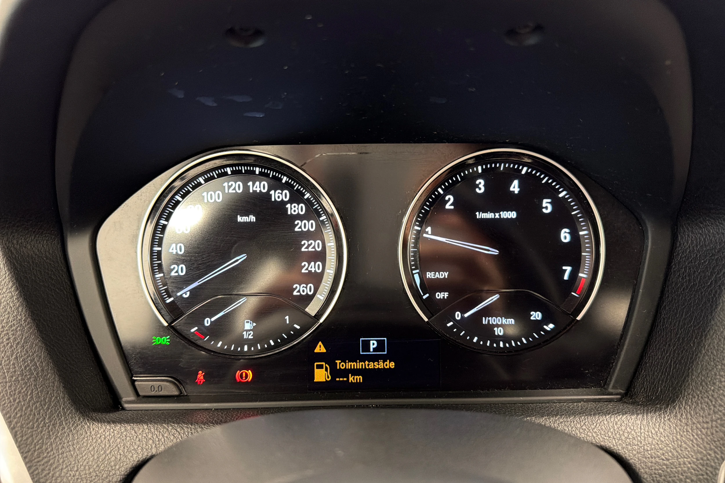valkoinen BMW 118 2019 kuva 16.