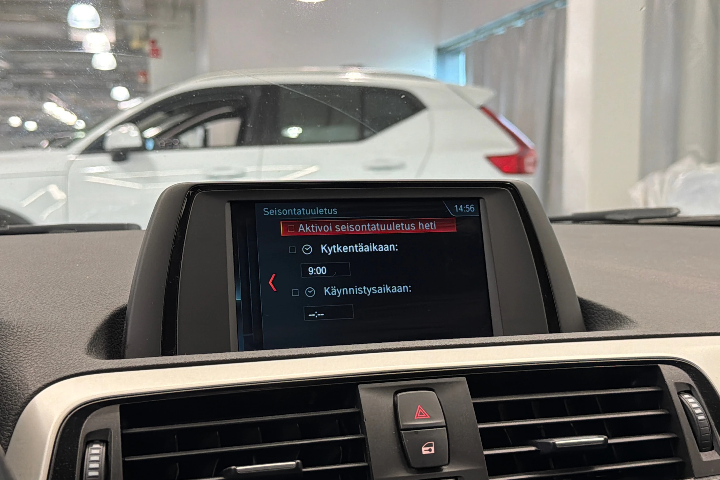valkoinen BMW 118 2019 kuva 22.