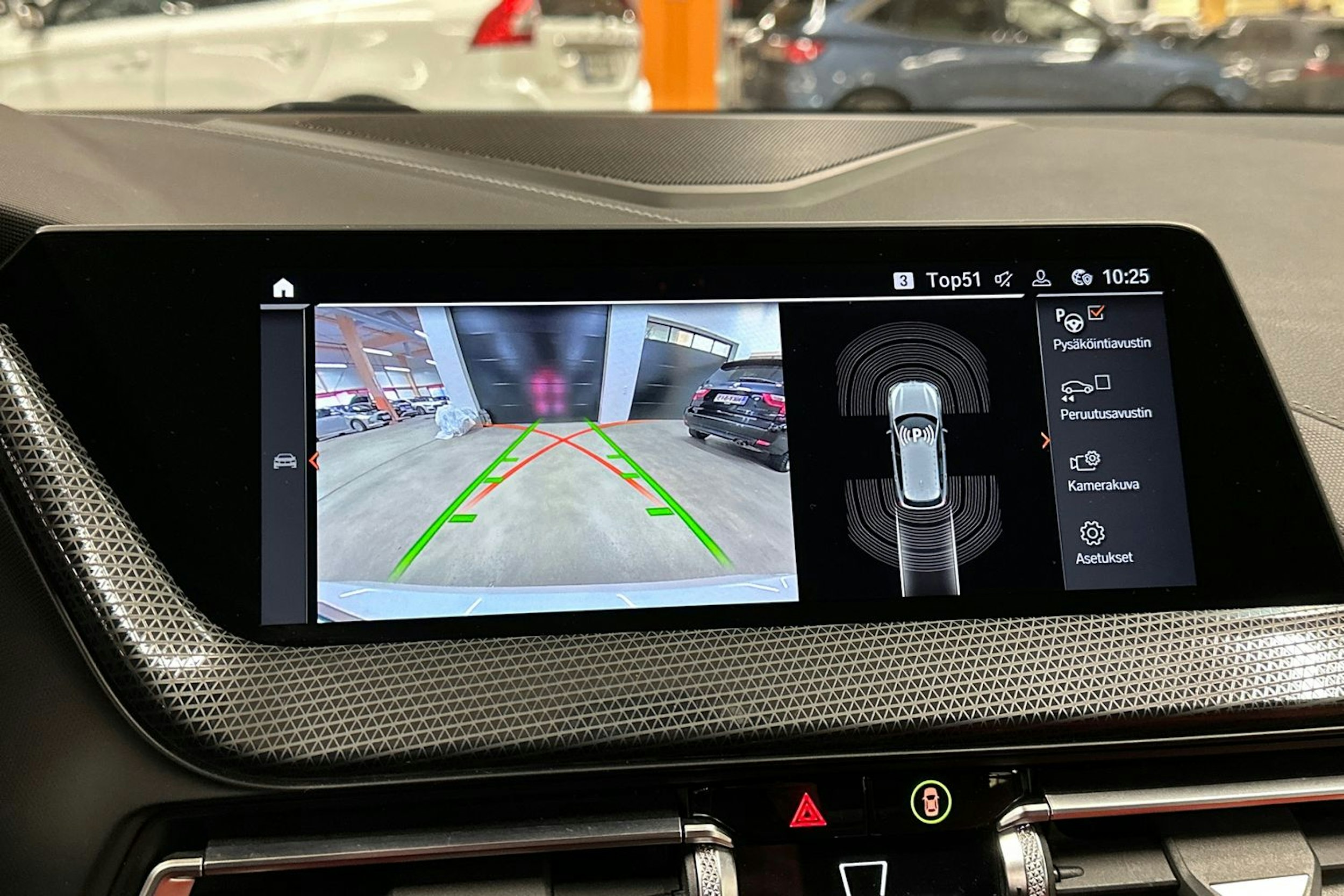 valkoinen BMW 118 2020 kuva 17.