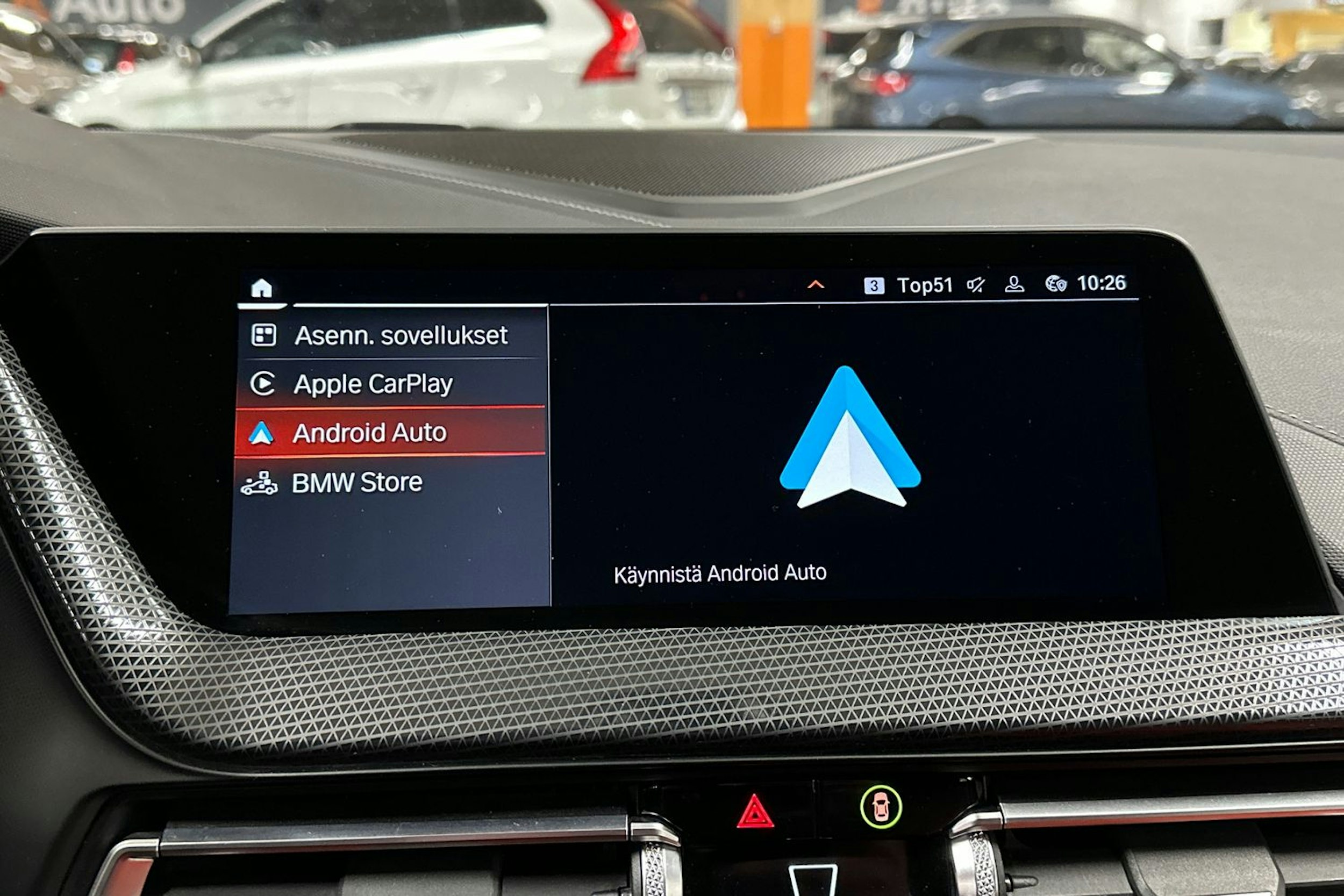 valkoinen BMW 118 2020 kuva 19.