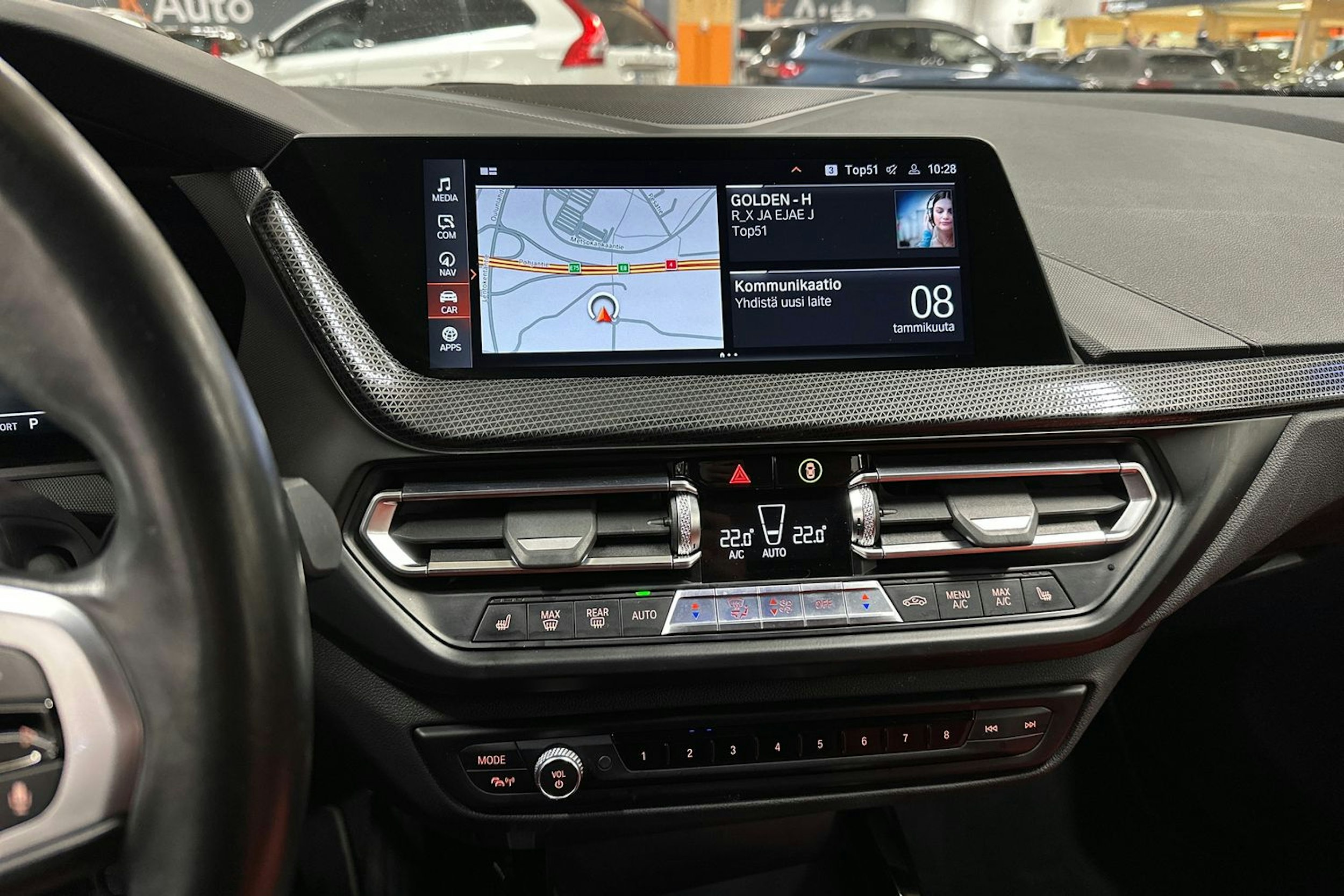 valkoinen BMW 118 2020 kuva 21.