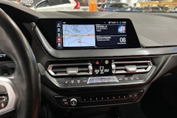 valkoinen BMW 118 2020 kuva 21.