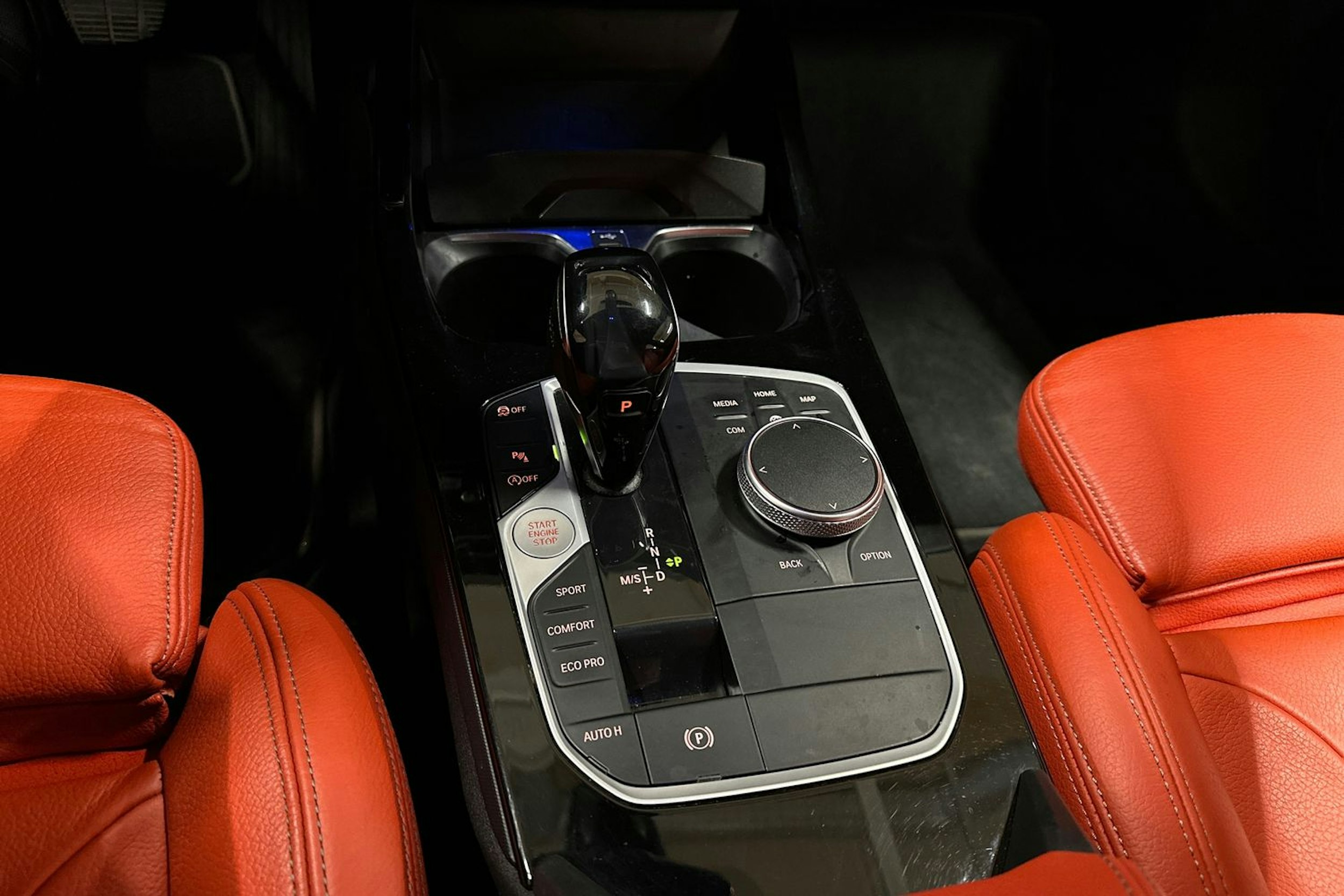 valkoinen BMW 118 2020 kuva 22.