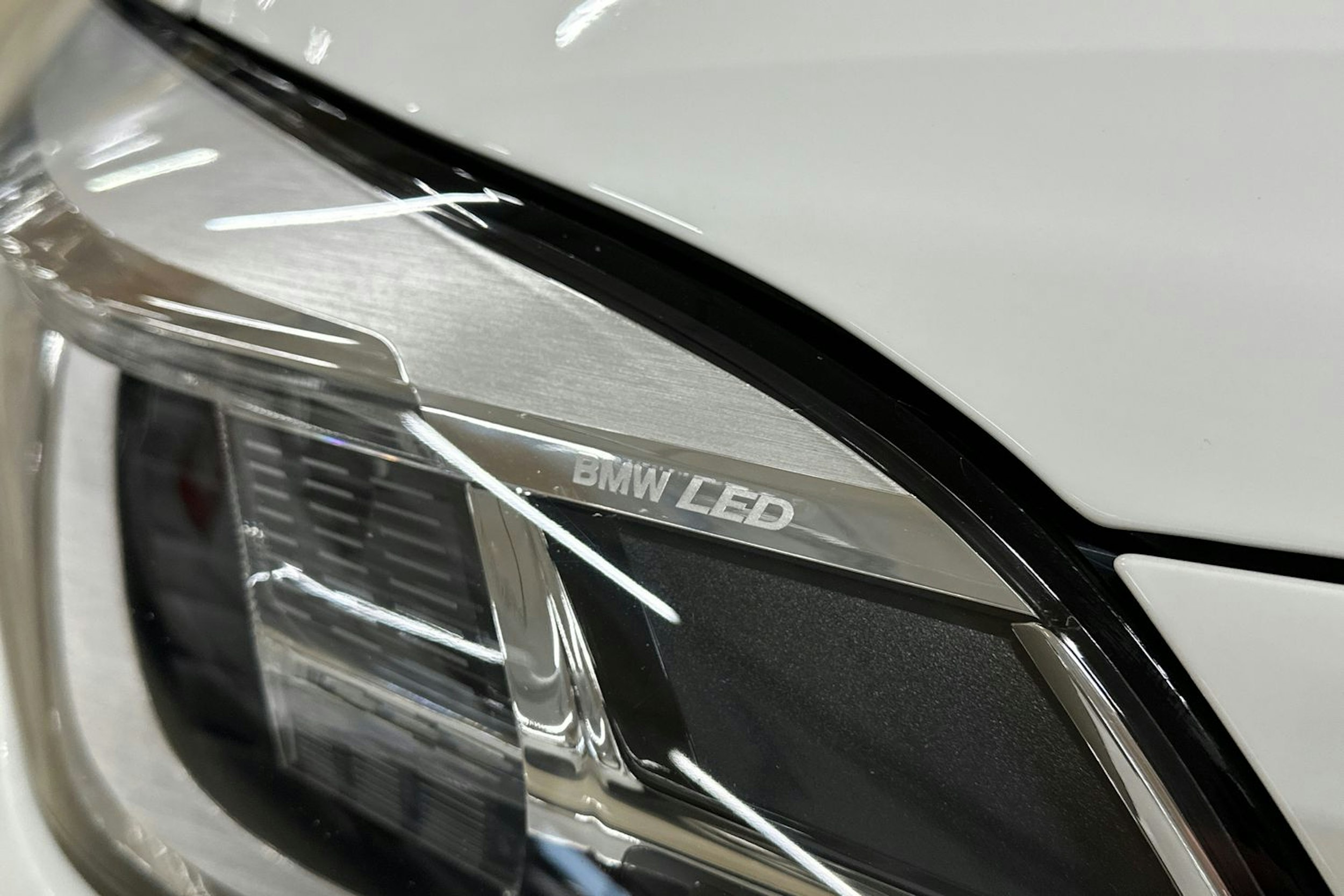 valkoinen BMW 118 2020 kuva 30.