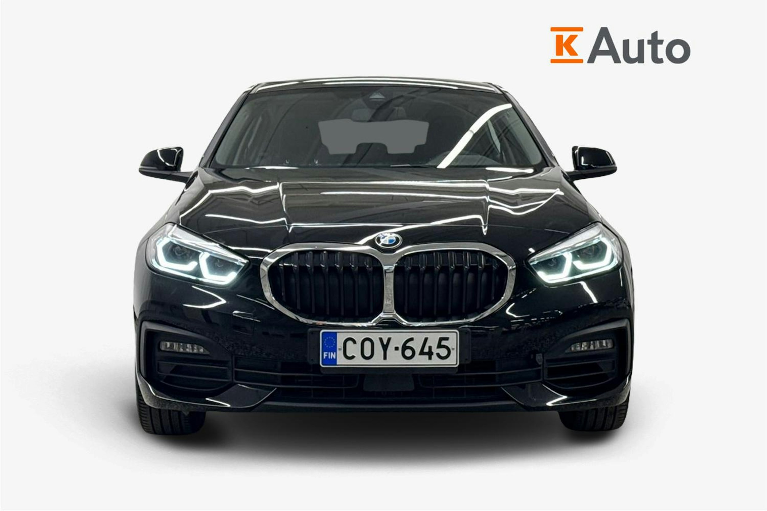 Musta BMW 118 2021 kuva 5.