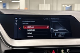 Musta BMW 118 2021 kuva 26.