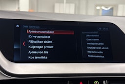 Musta BMW 118 2021 kuva 30.