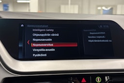 Musta BMW 118 2021 kuva 31.