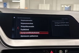 Musta BMW 118 2021 kuva 32.