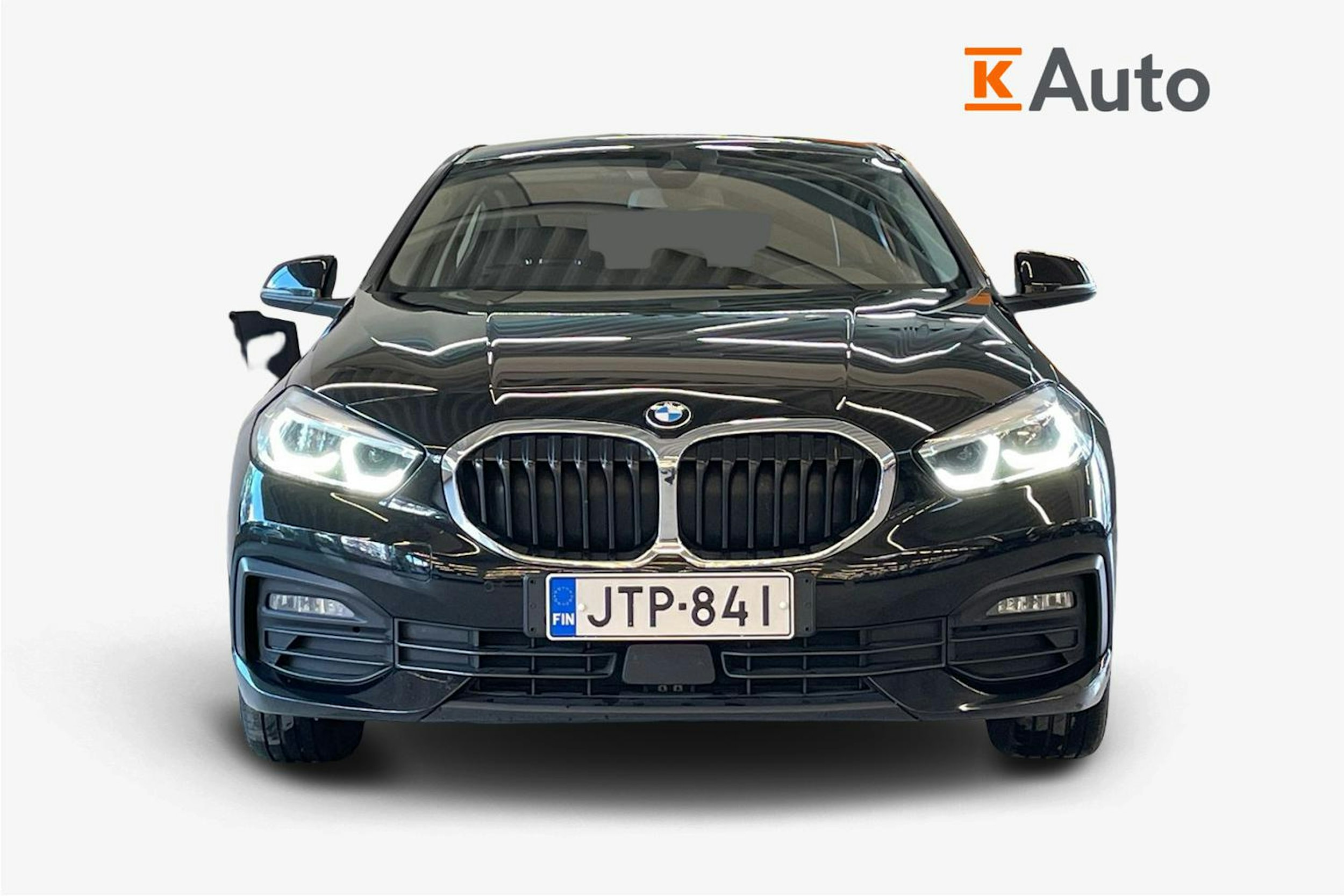 Musta BMW 118 2022 kuva 5.