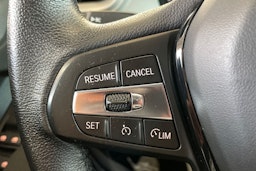 Musta BMW 118 2022 kuva 17.