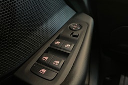 Musta BMW 118 2022 kuva 21.