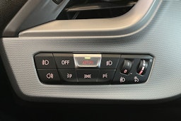 Musta BMW 118 2022 kuva 22.