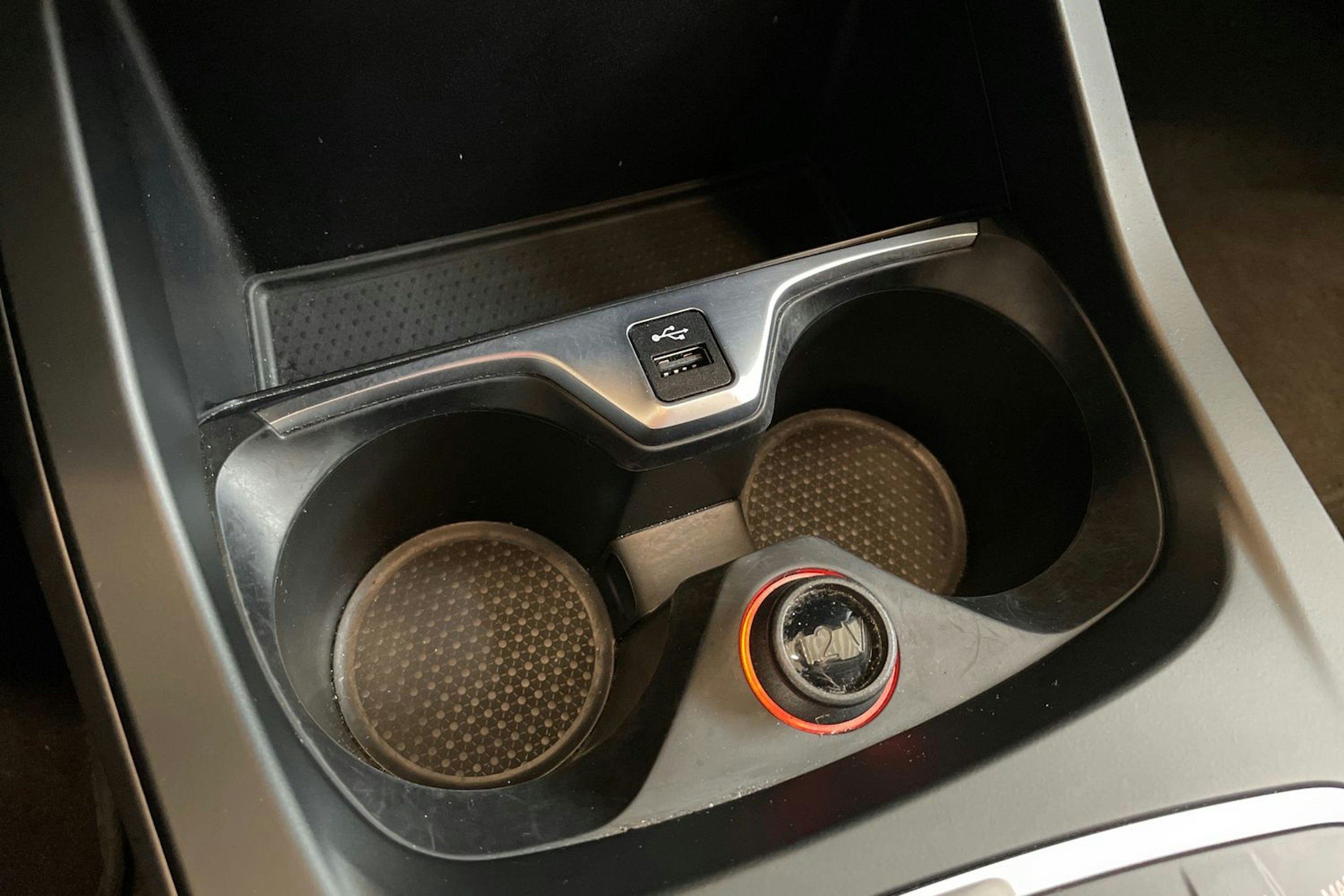 Musta BMW 118 2022 kuva 24.