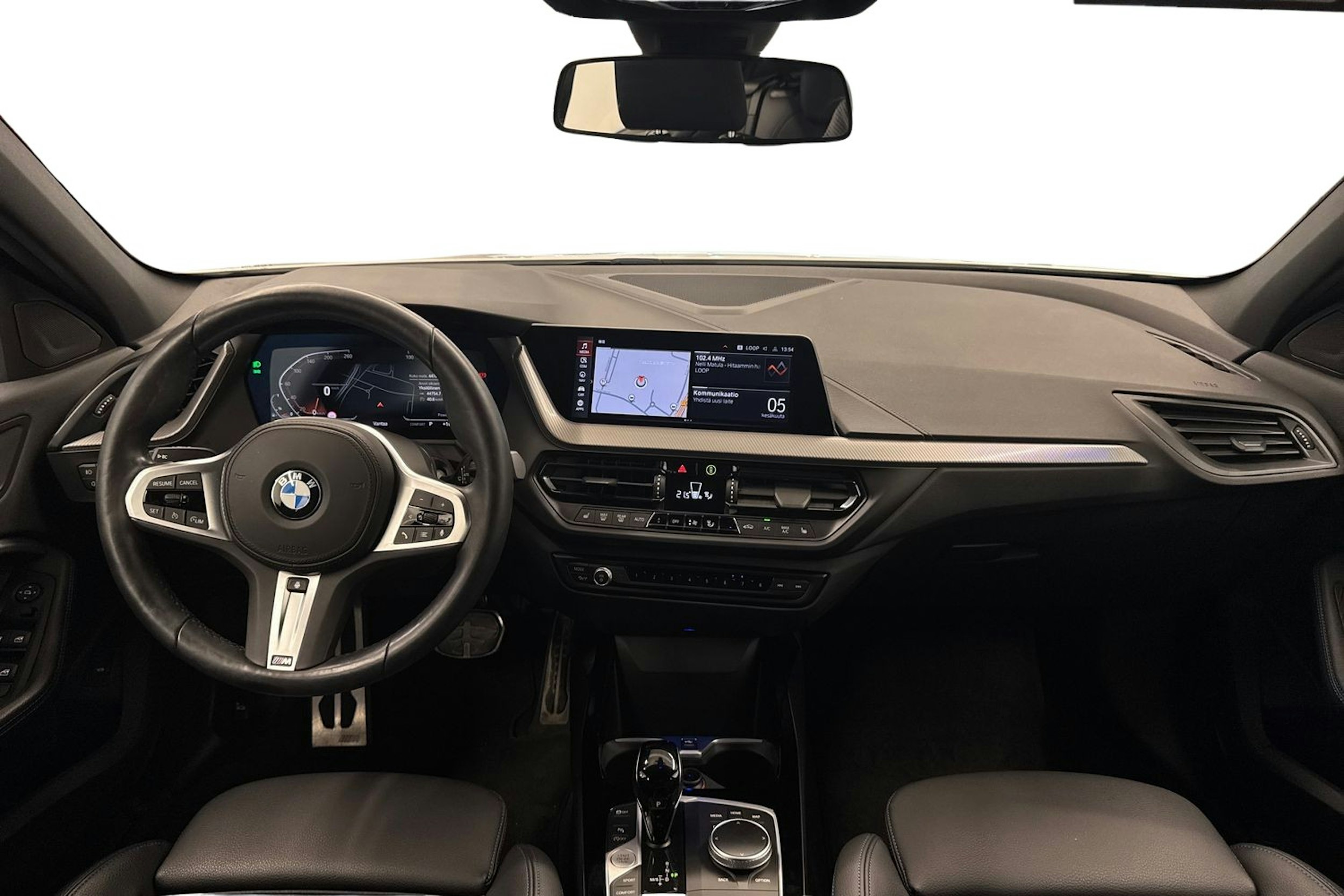 Valkoinen BMW 118 2022 kuva 9.