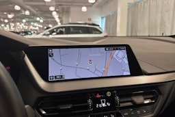 Valkoinen BMW 118 2022 kuva 27.