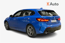 sininen BMW 118 2022 kuva 2.