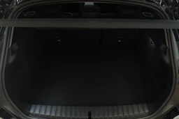 Musta BMW 118 2023 kuva 11.