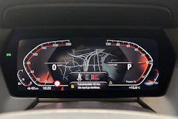 Musta BMW 118 2023 kuva 16.