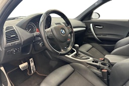 valkoinen BMW 120 2006 kuva 7.