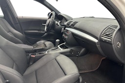 valkoinen BMW 120 2006 kuva 10.