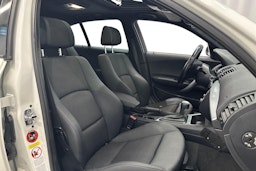 valkoinen BMW 120 2006 kuva 11.