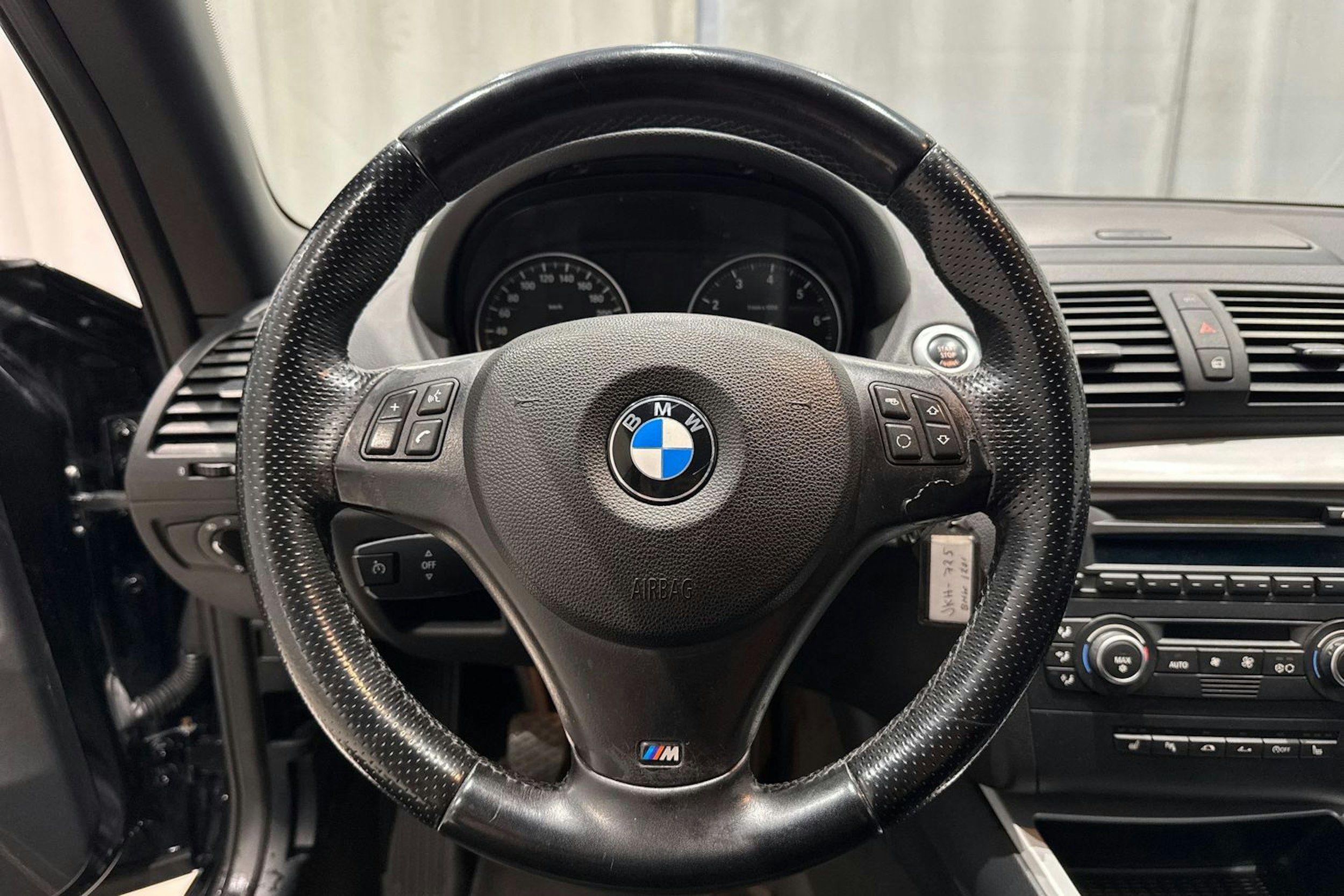 met. musta BMW 120 2008 kuva 15.