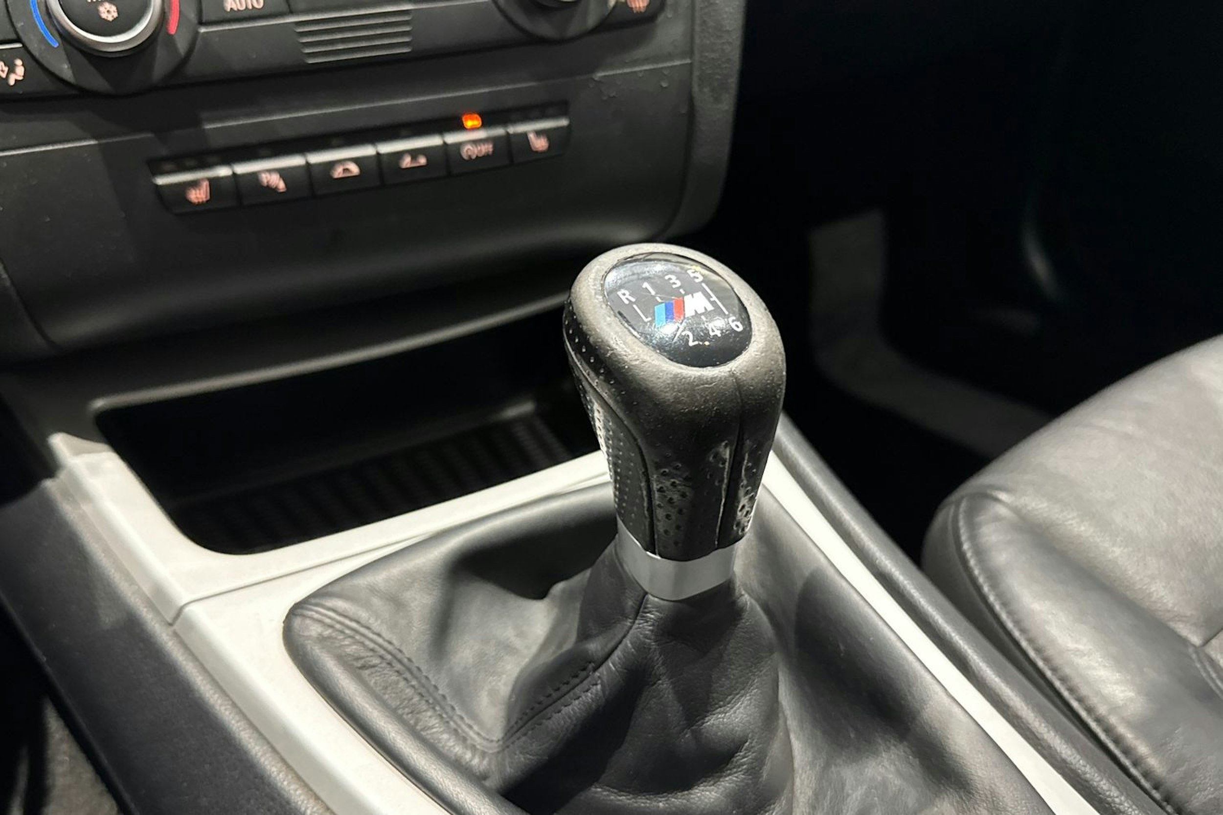 met. musta BMW 120 2008 kuva 20.