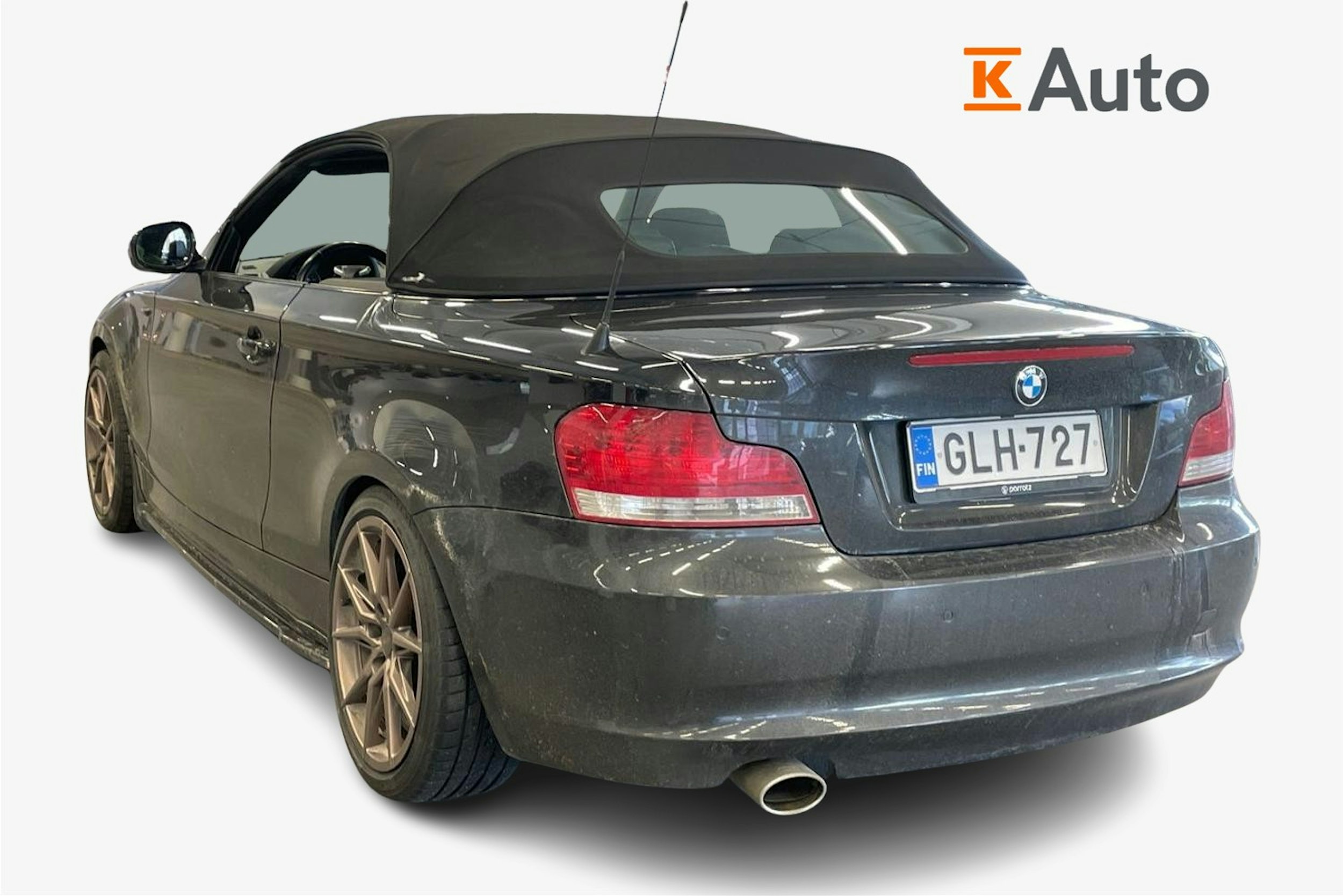 musta BMW 120 2010 kuva 2.
