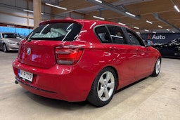 punainen BMW 120 2012 kuva 11.