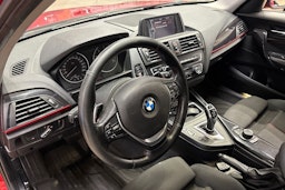 punainen BMW 120 2012 kuva 13.