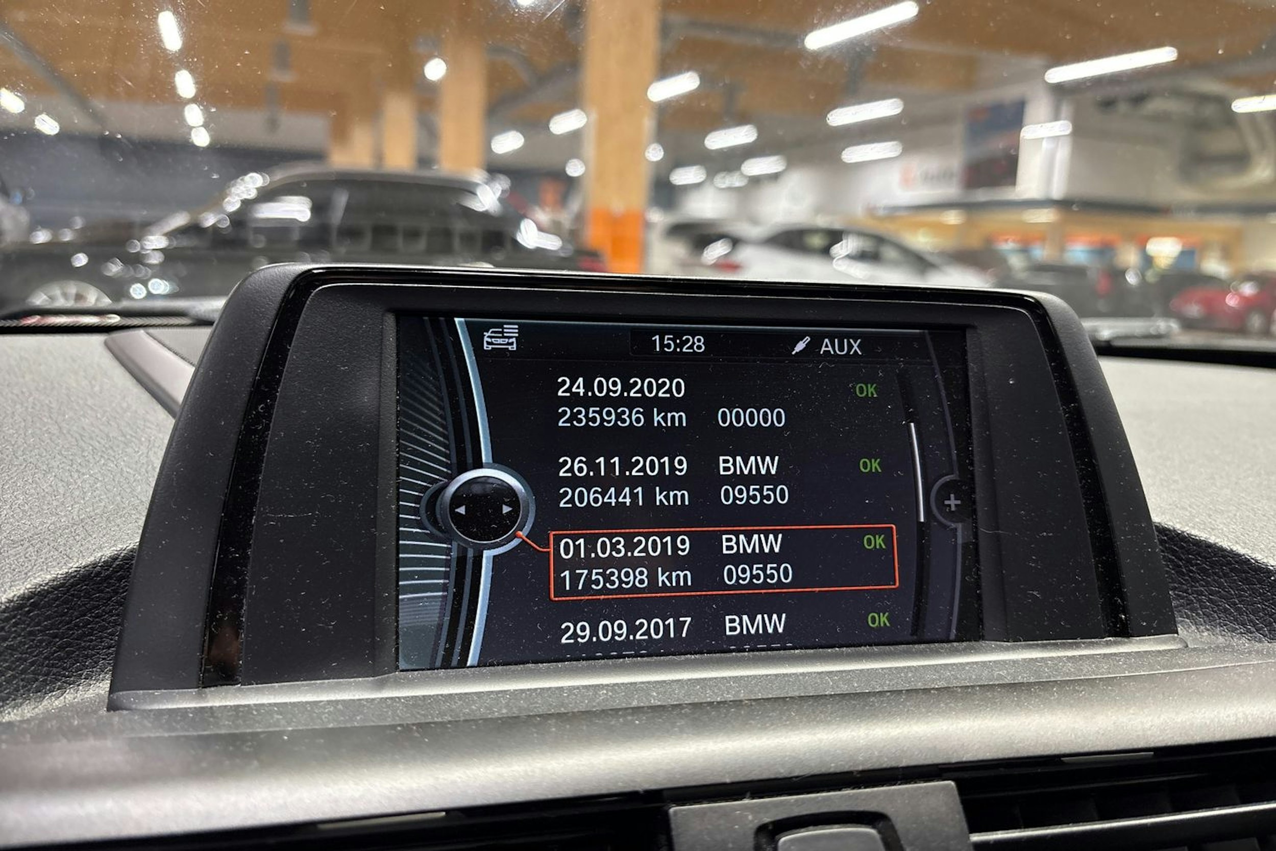 punainen BMW 120 2012 kuva 20.