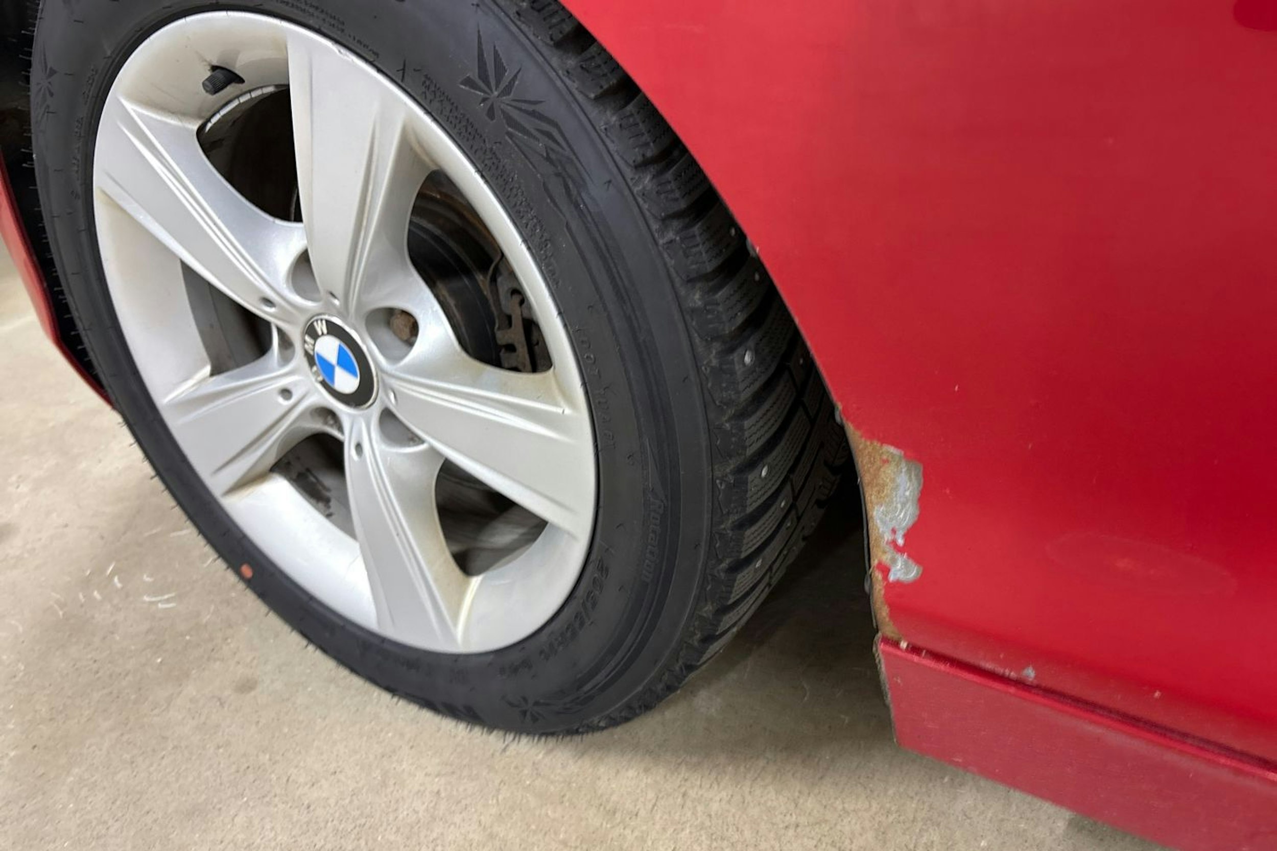 punainen BMW 120 2012 kuva 36.