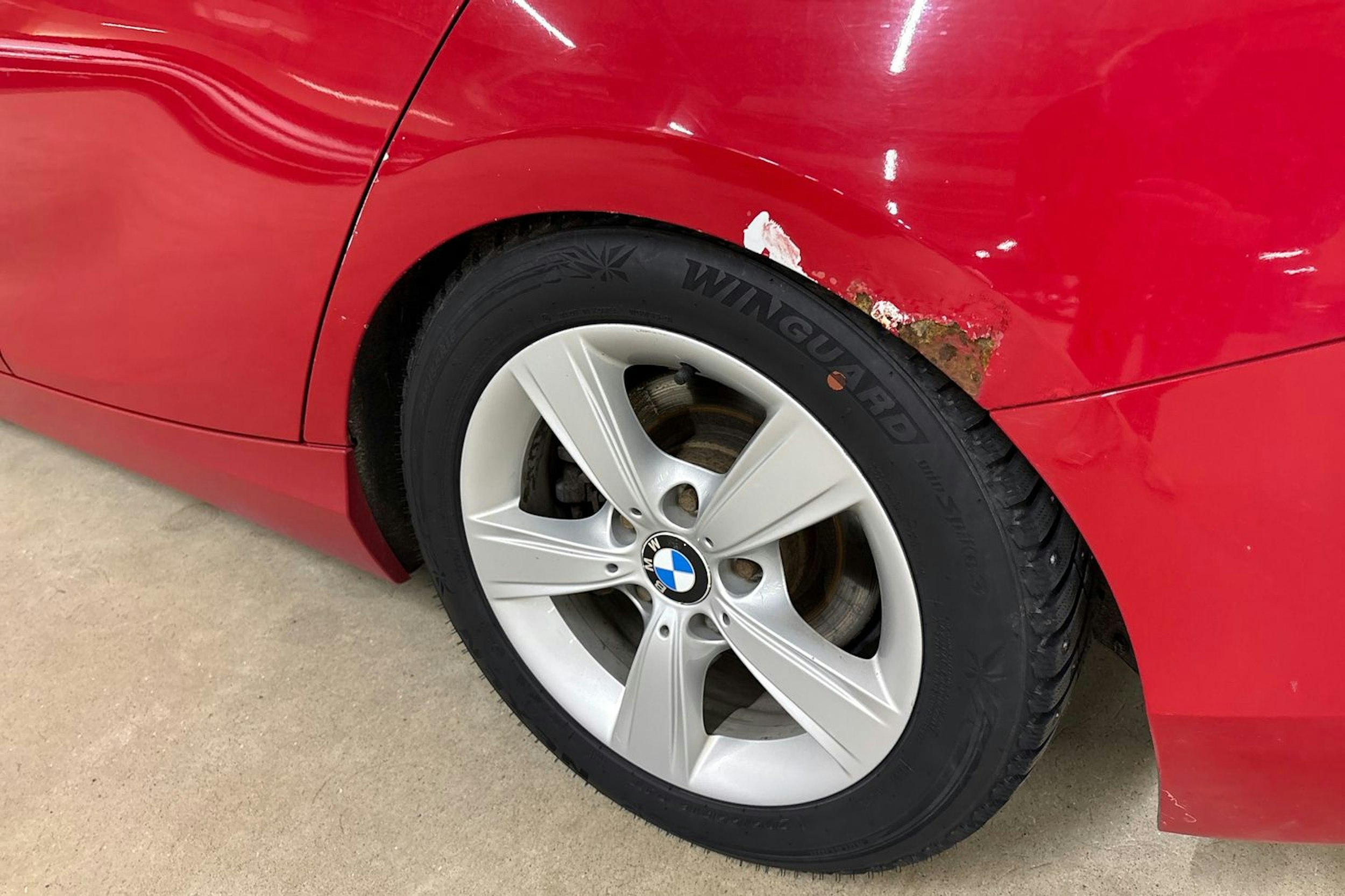 punainen BMW 120 2012 kuva 37.