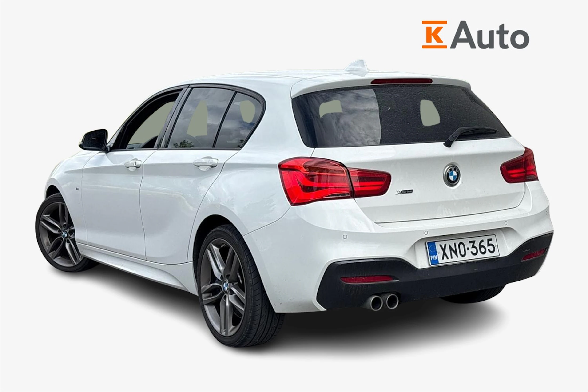 valkoinen BMW 120 2015 kuva 2.