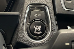valkoinen BMW 120 2016 kuva 18.