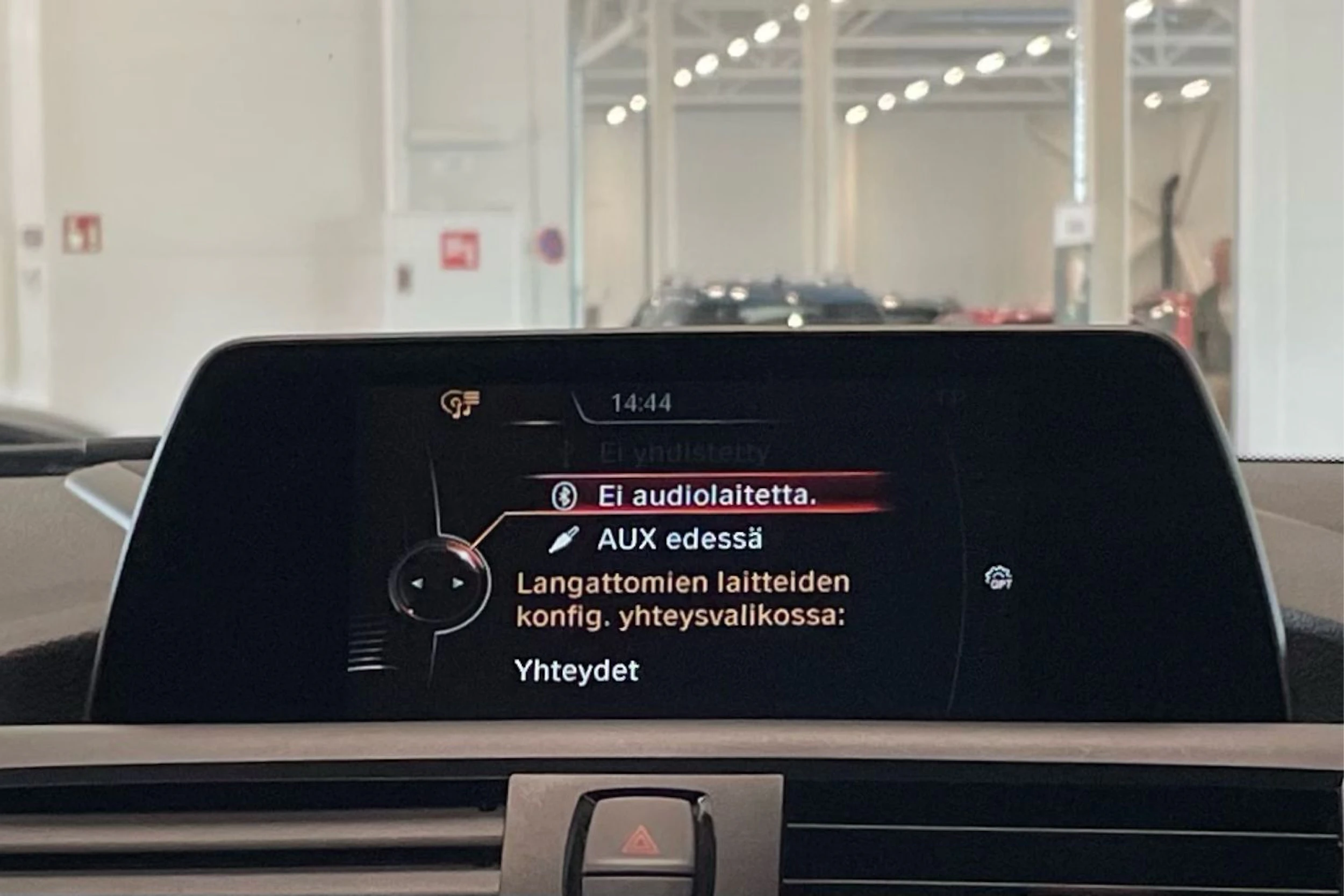 valkoinen BMW 120 2016 kuva 20.