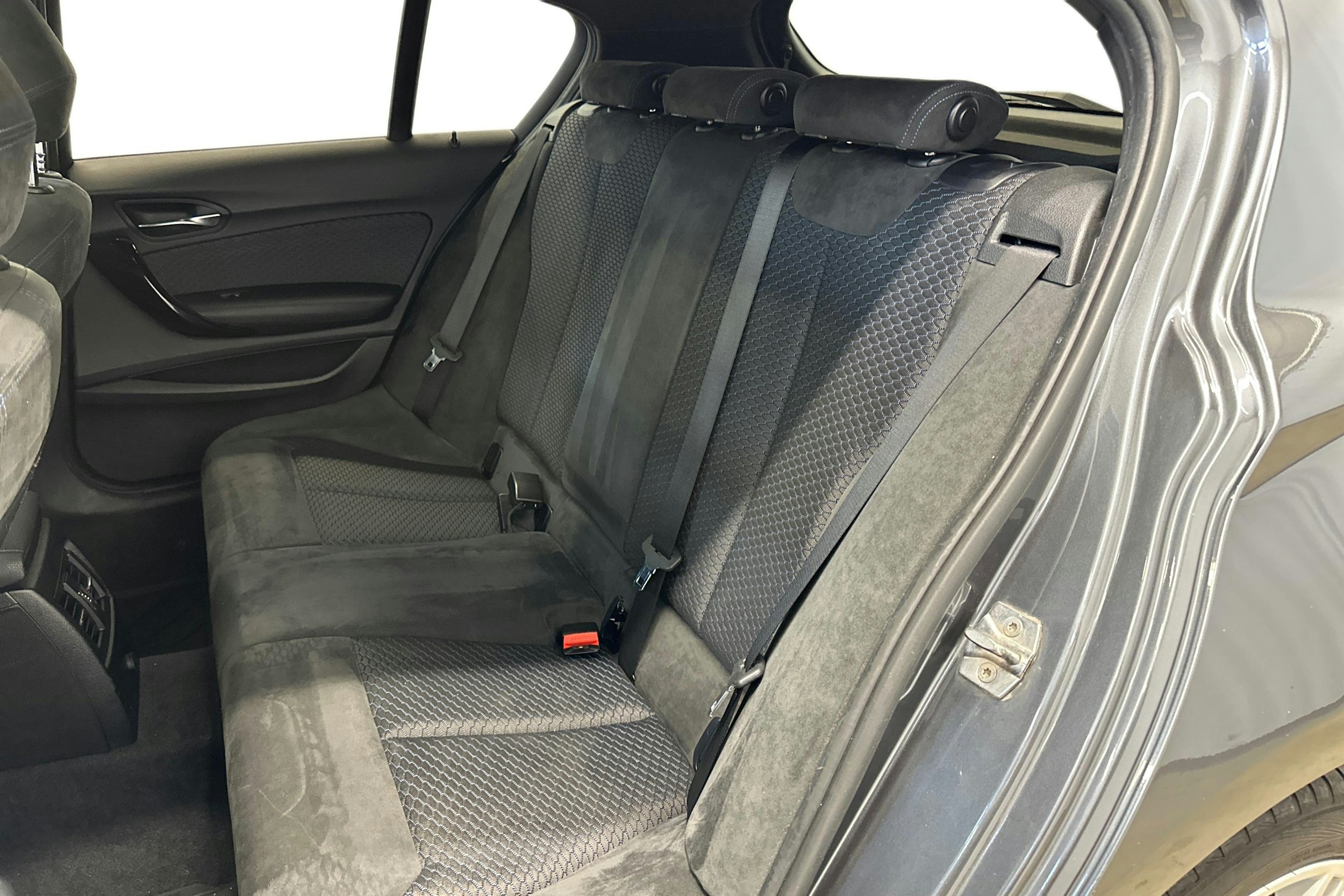 harmaa BMW 120 2016 kuva 10.