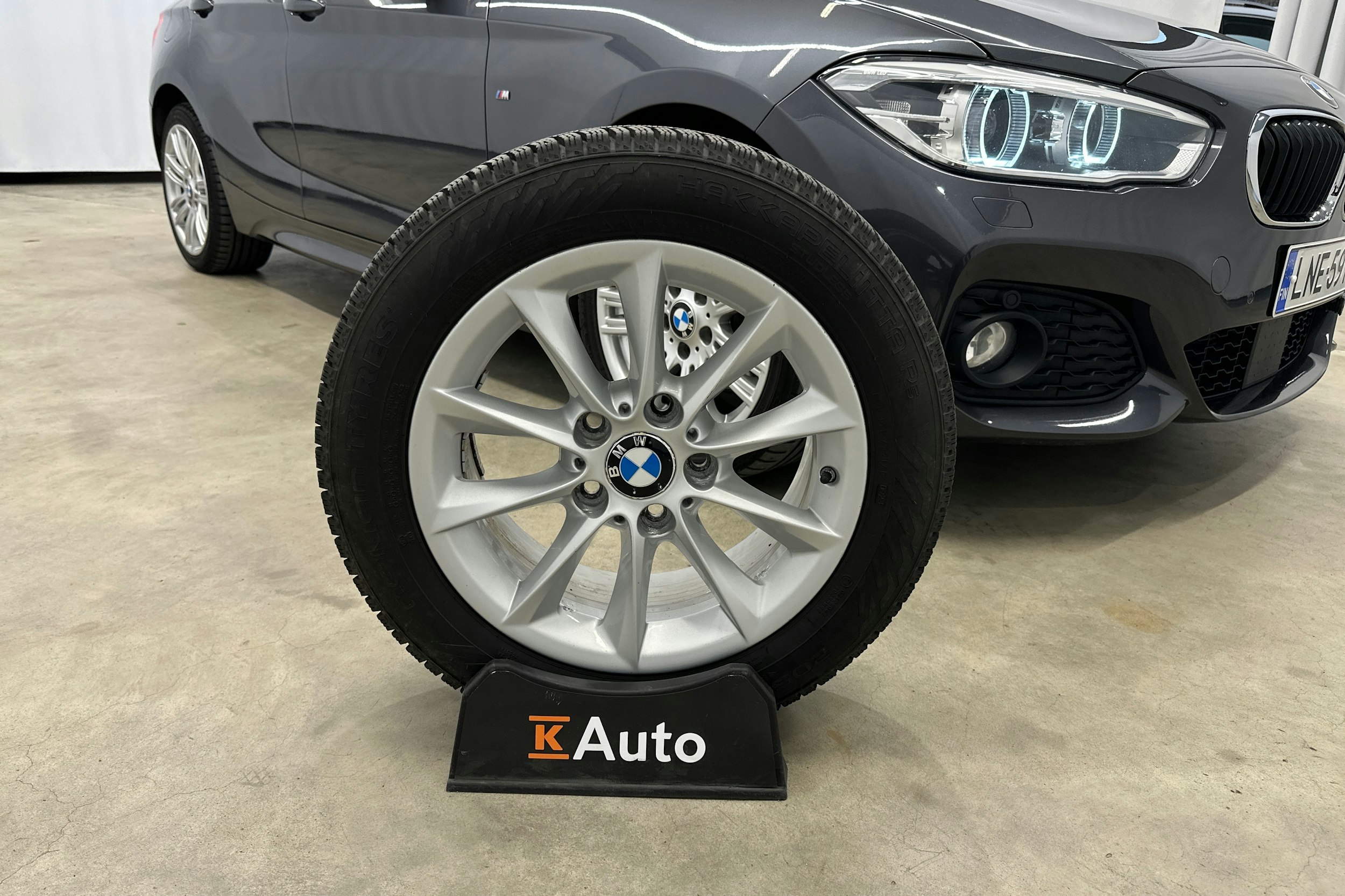 harmaa BMW 120 2016 kuva 25.