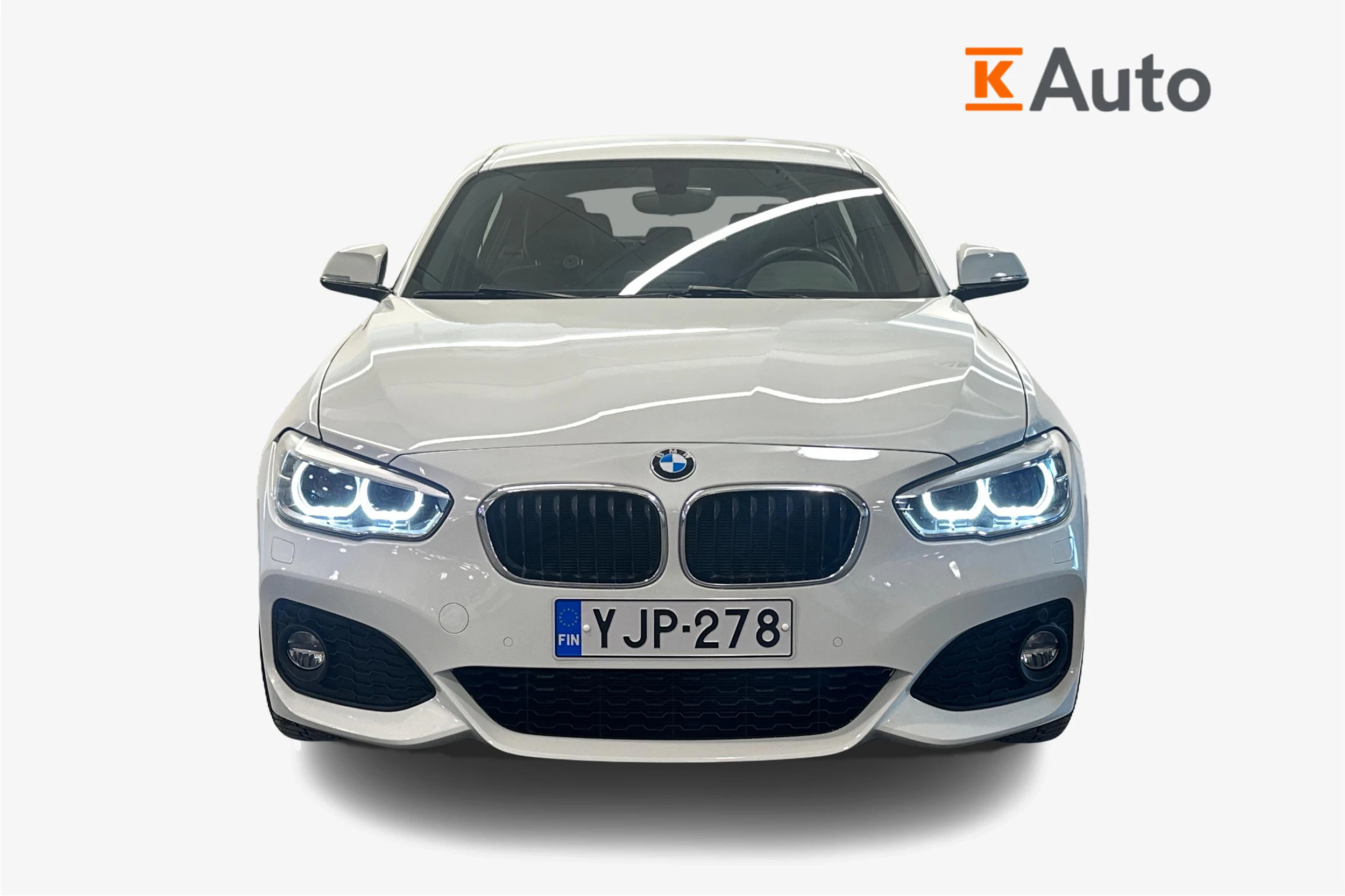 Valkoinen BMW 120 2017 kuva 4.