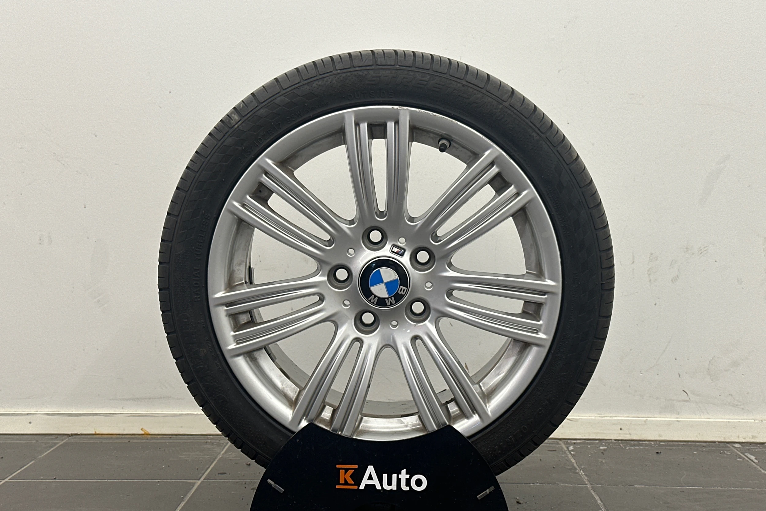 Valkoinen BMW 120 2017 kuva 10.