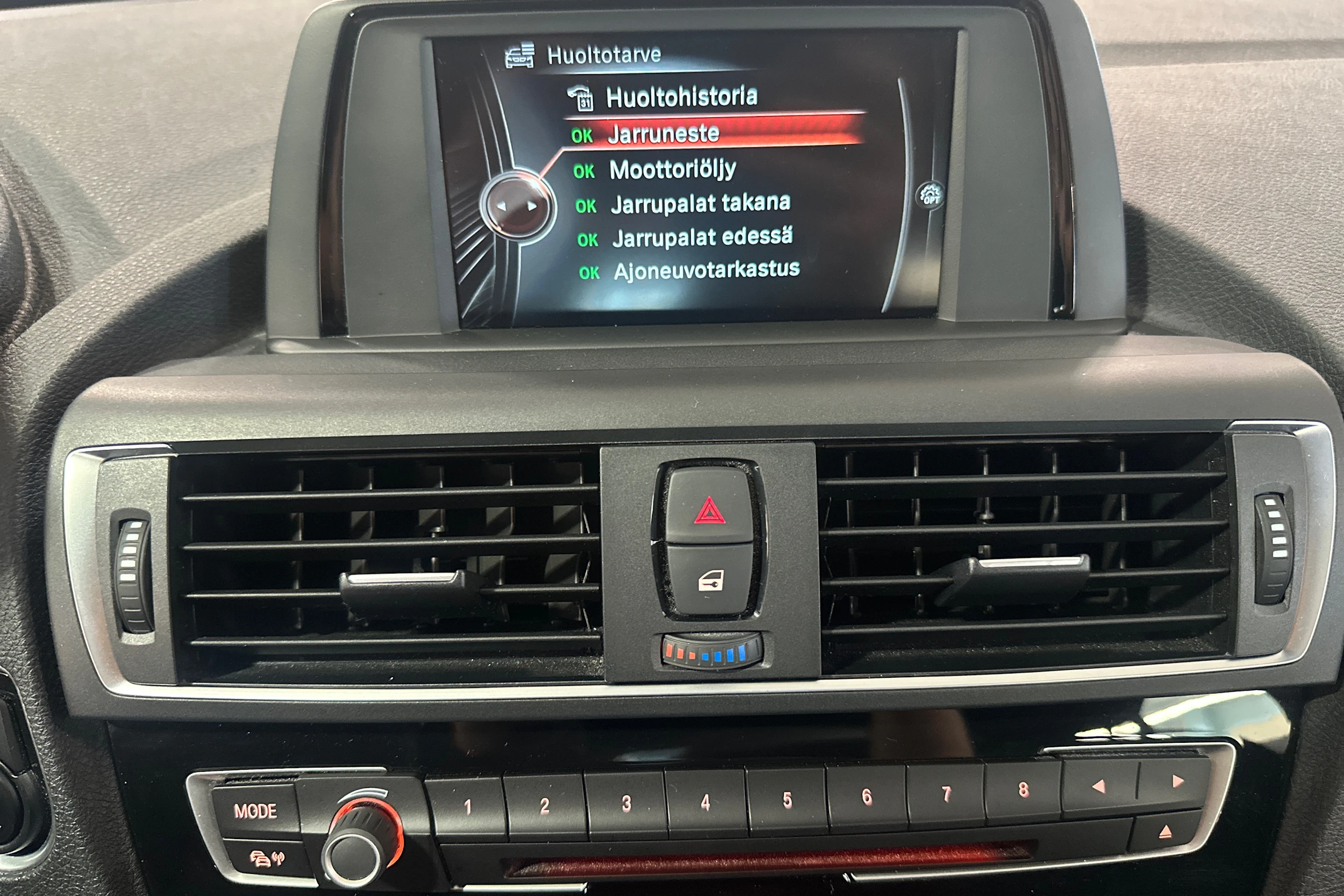 Valkoinen BMW 120 2017 kuva 15.