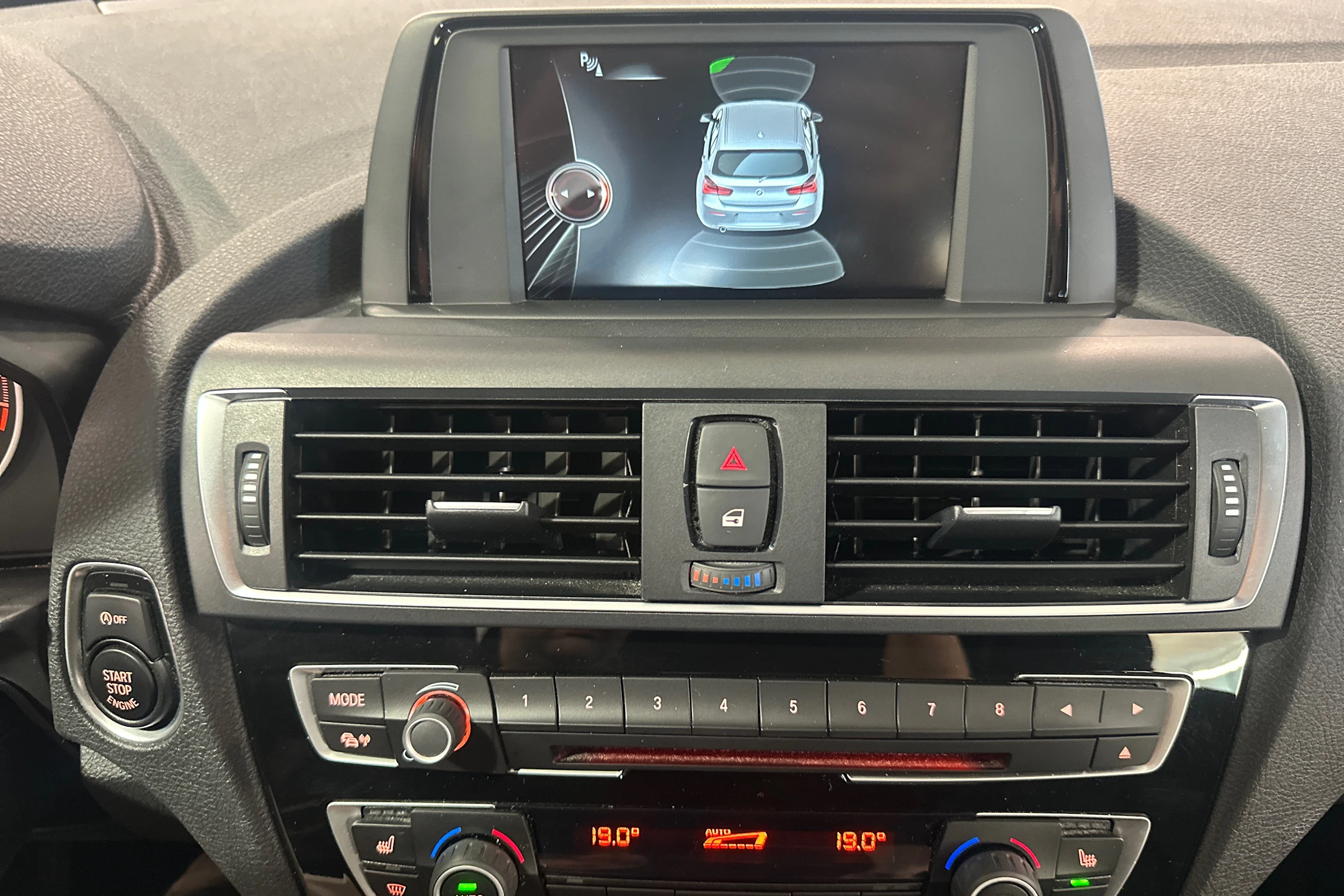 Valkoinen BMW 120 2017 kuva 16.