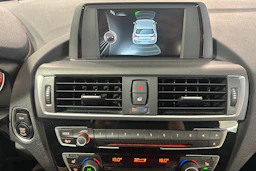 Valkoinen BMW 120 2017 kuva 16.