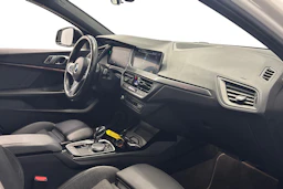 valkoinen BMW 120 2020 kuva 8.
