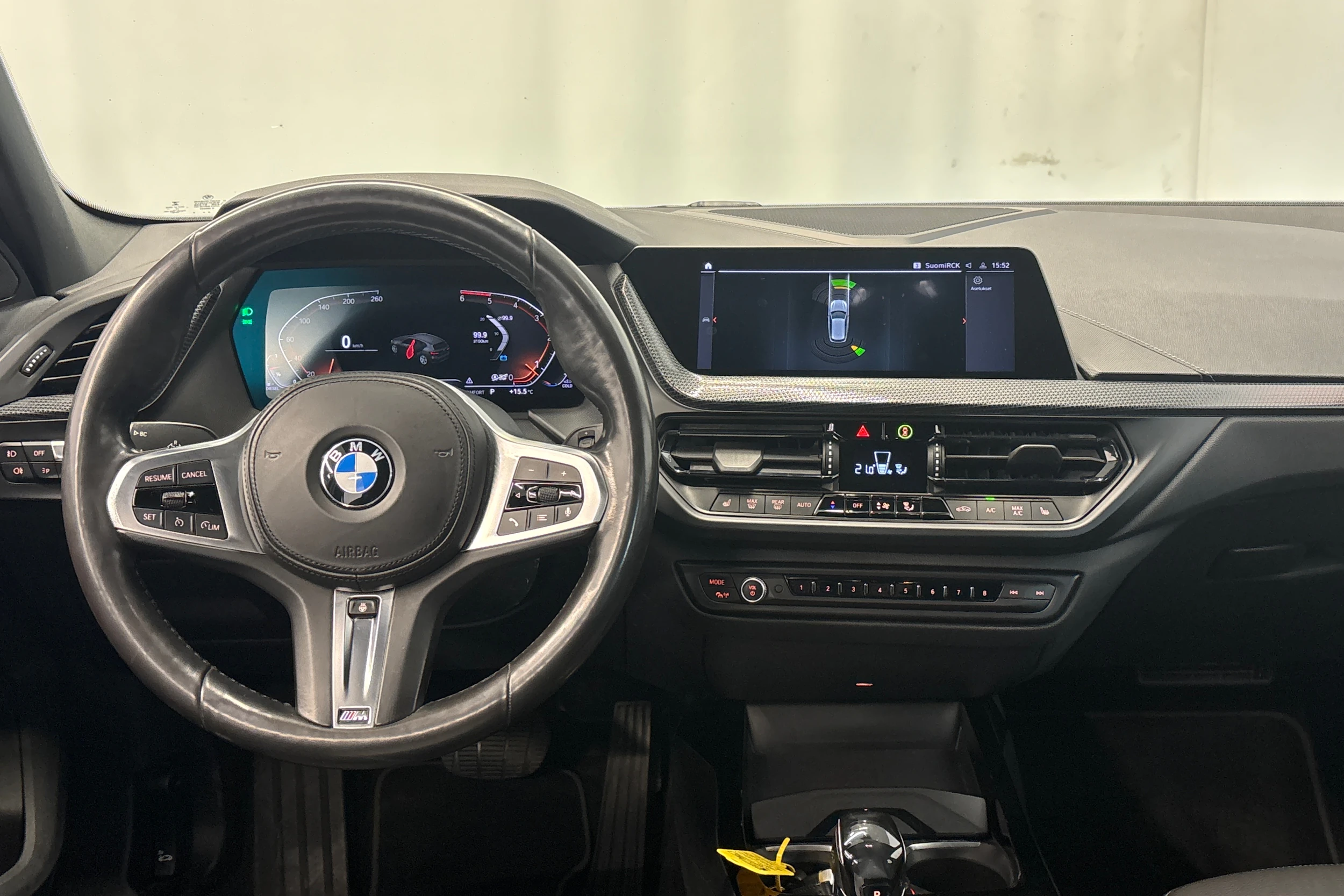 valkoinen BMW 120 2020 kuva 12.