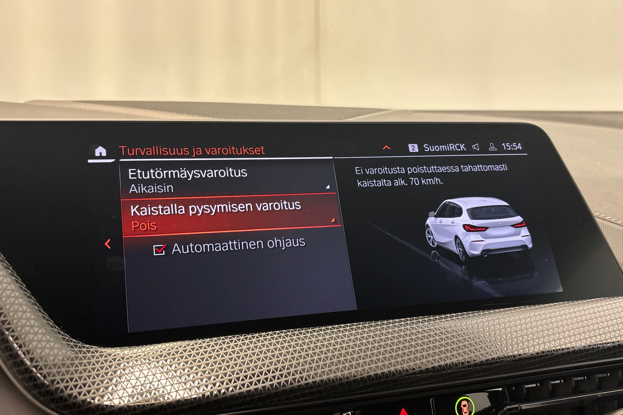 valkoinen BMW 120 2020 kuva 21.