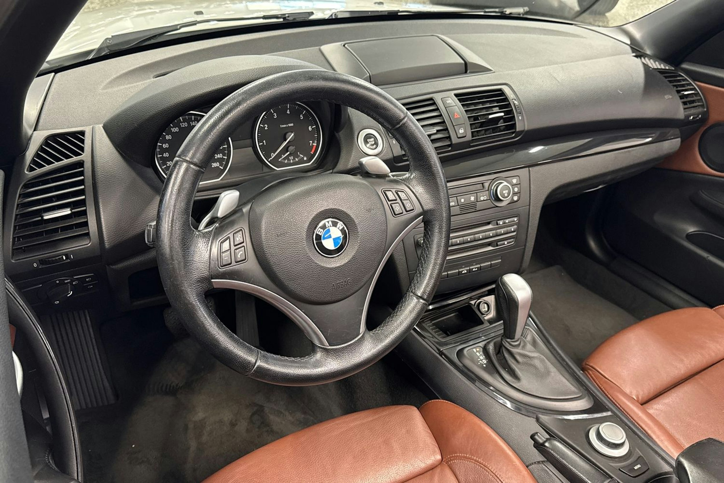 valkoinen BMW 125 2008 kuva 7.