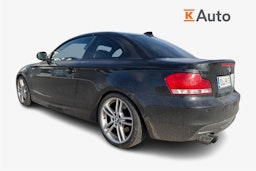 musta BMW 135 2012 kuva 2.