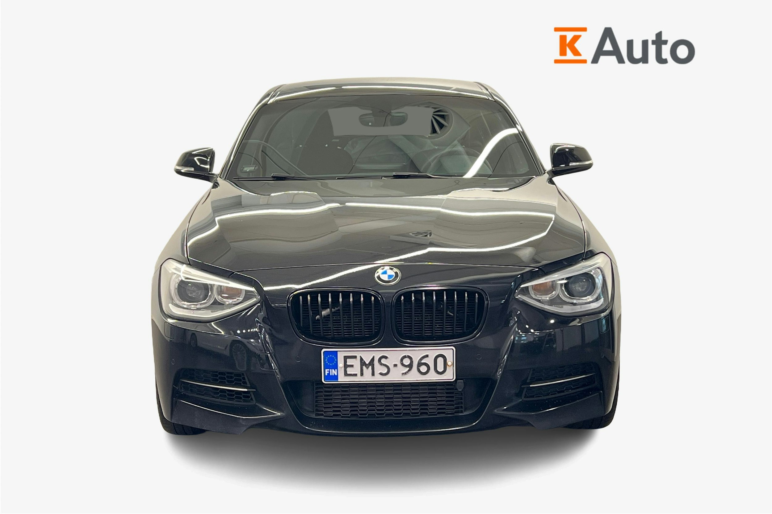 musta BMW 135 2014 kuva 5.